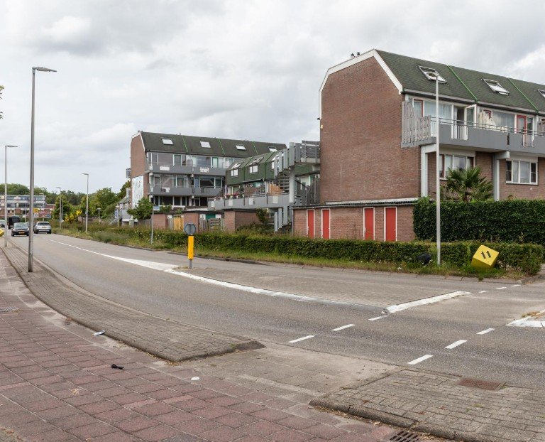 Oversteekplek zonder zebrapad Muzieklaan Zoetermeer